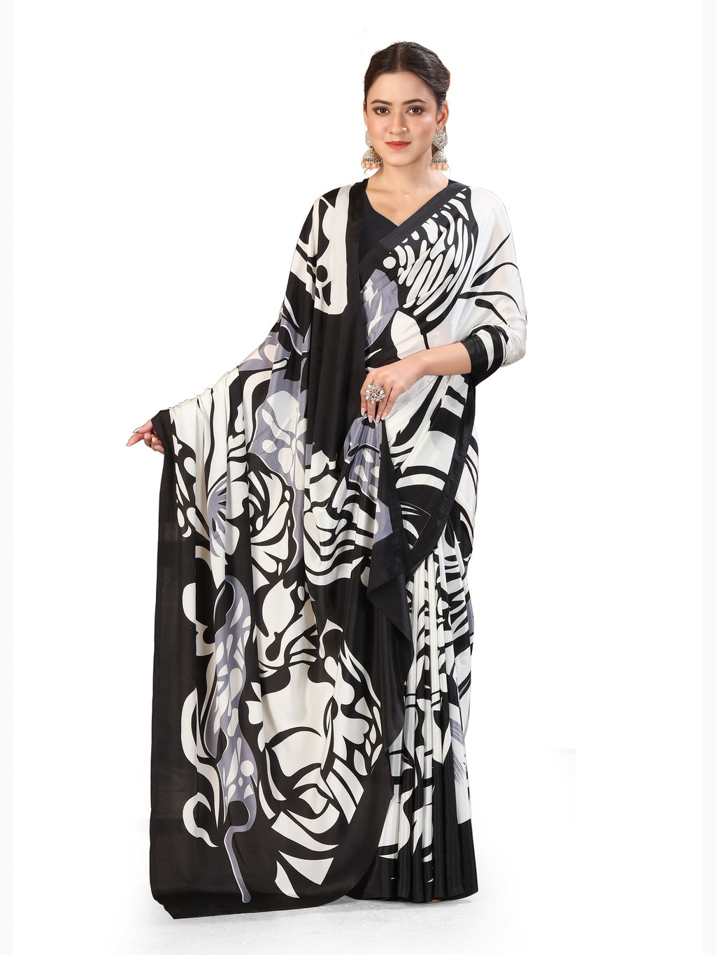 Printed Crepe Saree – White & Black