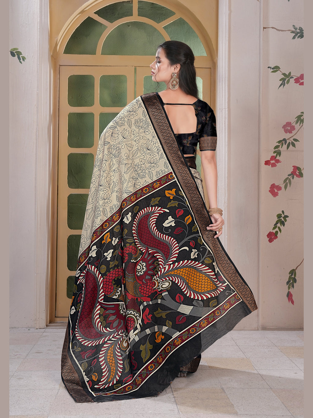 Pencil Print Saree – Beige & Black