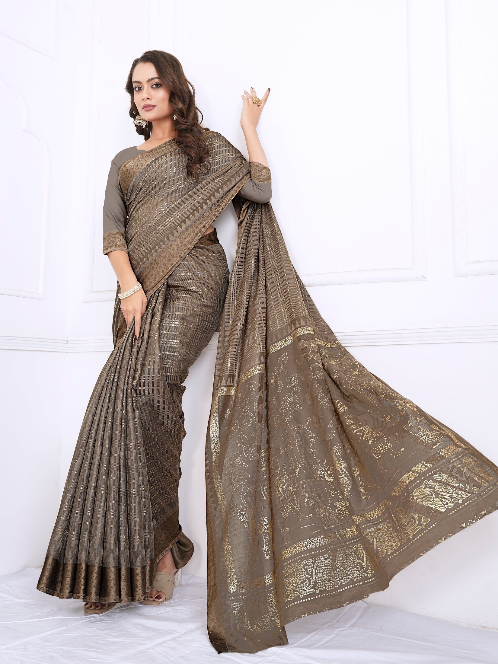 Linen Brasso Saree – Brown